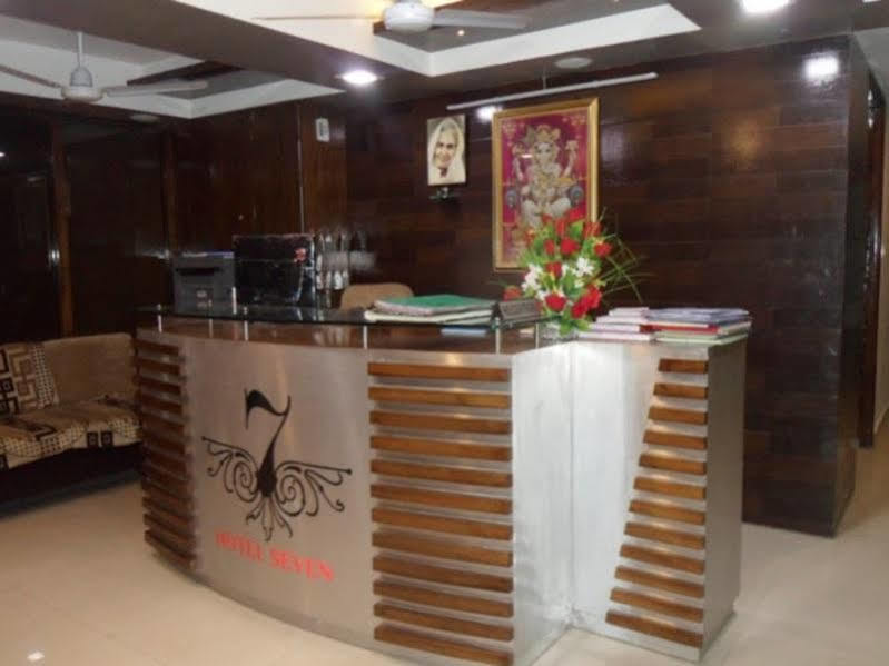 אחמדאבאד Hotel Seven מראה חיצוני תמונה