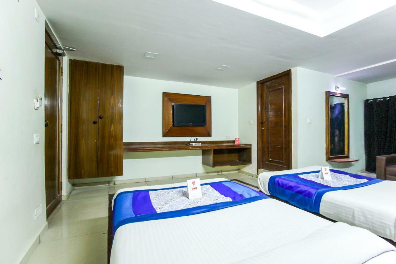 אחמדאבאד Hotel Seven מראה חיצוני תמונה